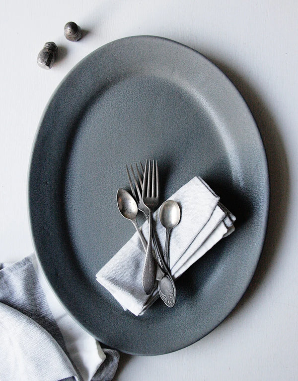 Farmhouse Oval Platter, Charcoal